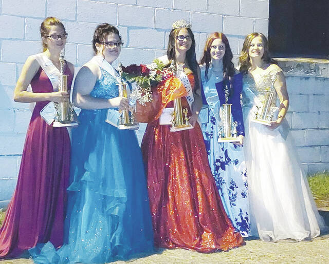 <p>The 2022 Old Timers Days Queen and Court. From left, Elizabeth Gerth- First Runner-Up, Renea Banks- Second Runner-Up, Queen Alexis Palmer, Kinzlee Washburn- third Runner-Up and Lauryn Mason- Fourth Runner-Up. (Photo by Laura Lane Applegate)</p>